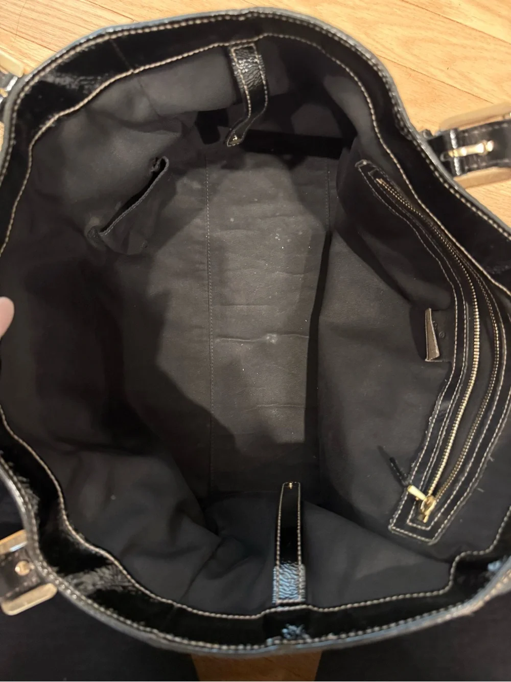 Gucci patent tote bag